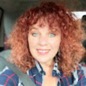 Meet your Posher, Leigh